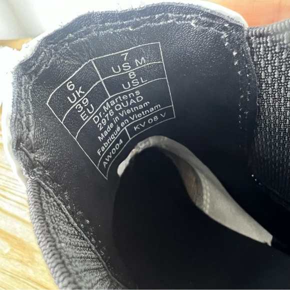 Dr. Martens 2976 Smooth Leather Platform Chelsea Boots - Picture 2 of 9